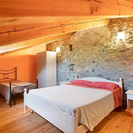 La Maison De Amelie - Bed